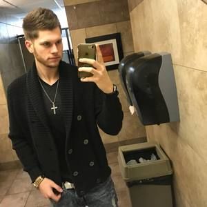 Meet your Posher, Eric